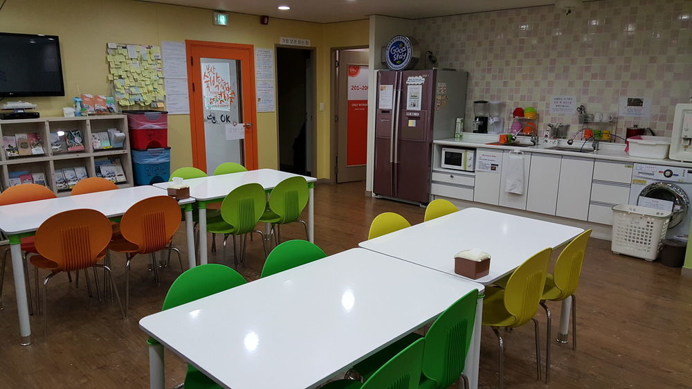 Busan Sukbak Dot Com Guesthouse Exterior photo