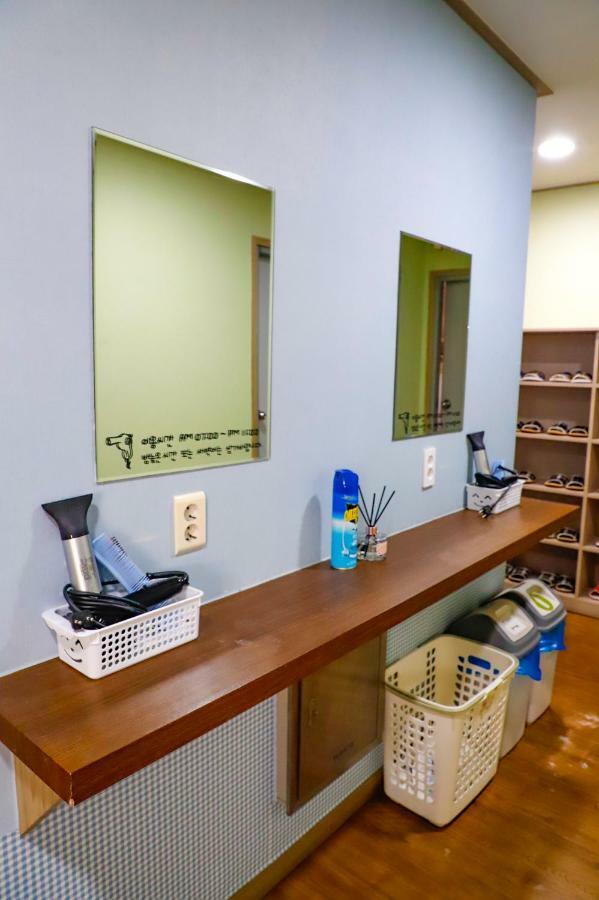 Busan Sukbak Dot Com Guesthouse Exterior photo